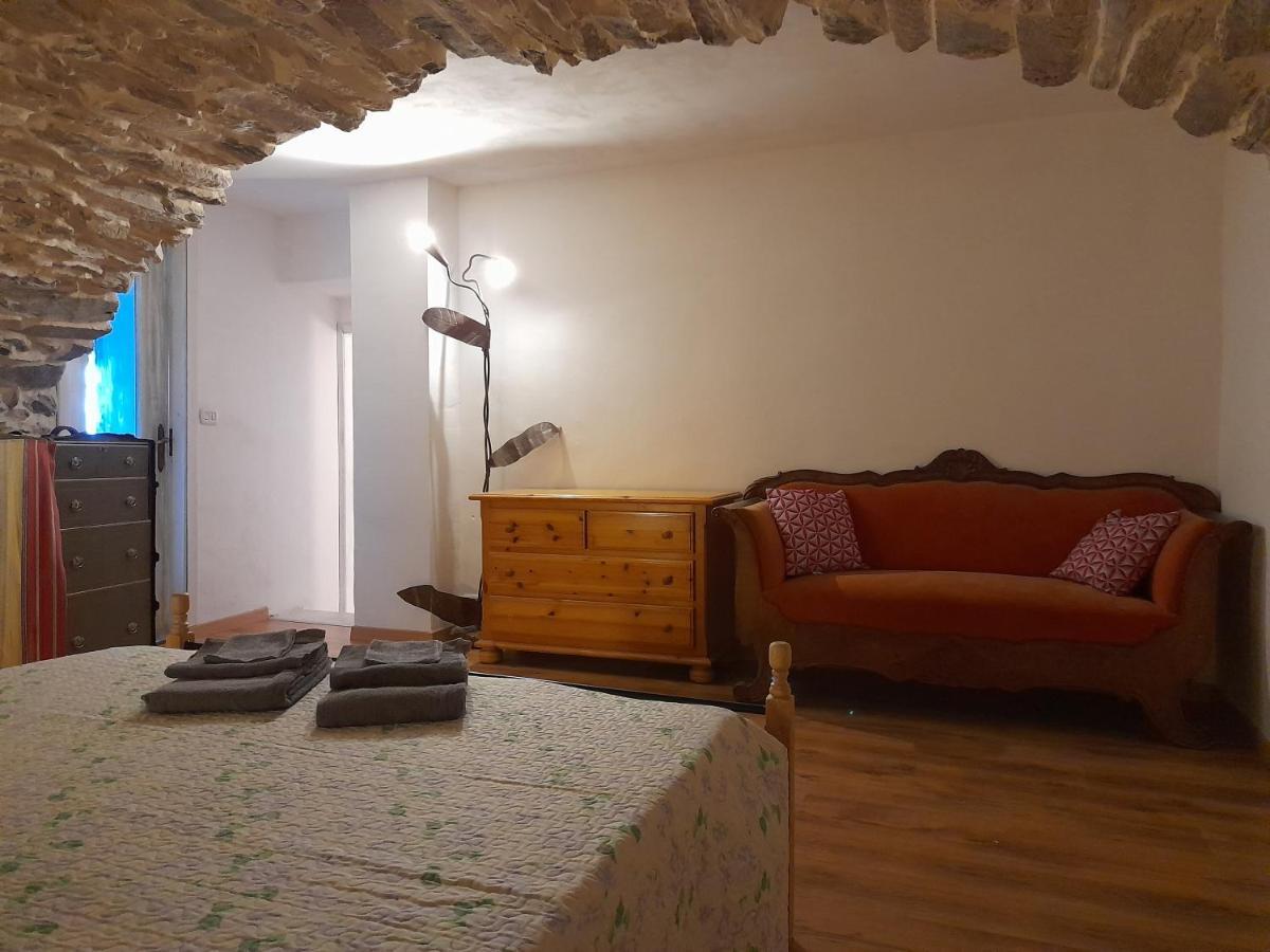 Casa Vacanze La Mezzaluna Apartment Molini di Triora Bagian luar foto